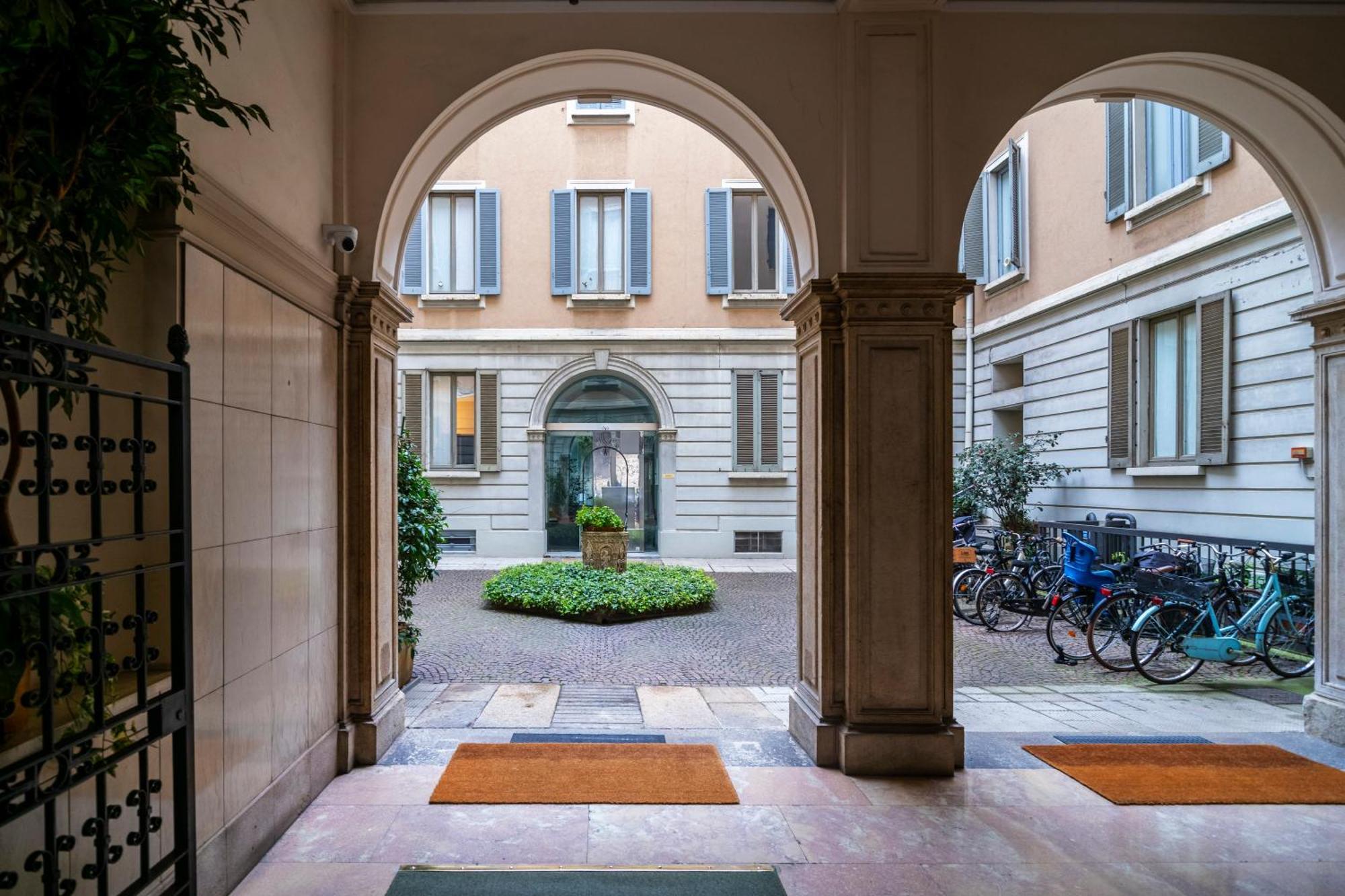Ferienwohnung Real Jewel In Milano Cadorna Exterior foto